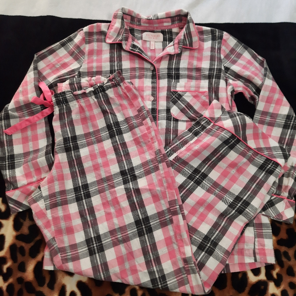 Victoria Secret Flannel PJs - Picture 2 of 13